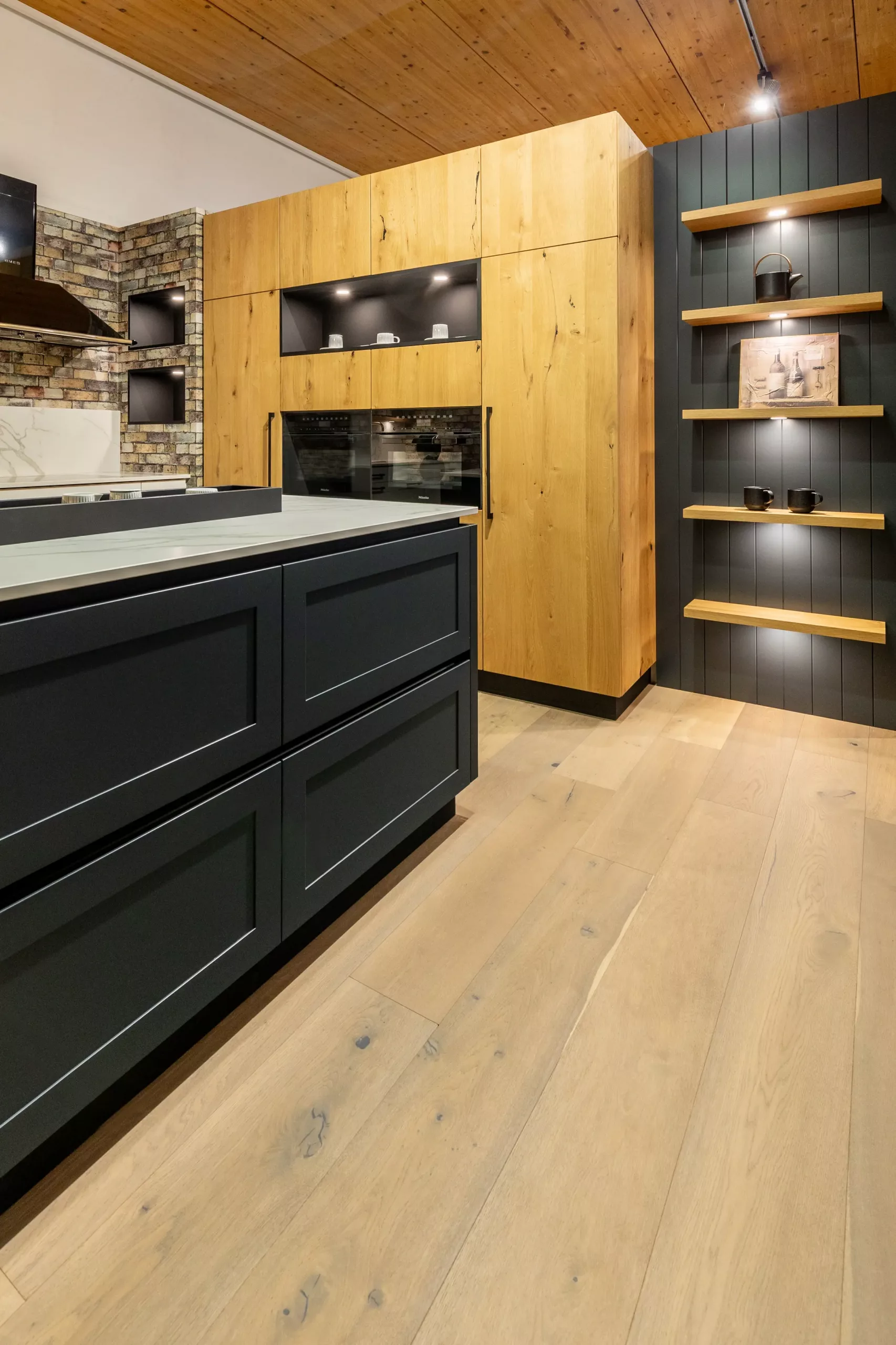 4392-024b_300dpi_20x30cm